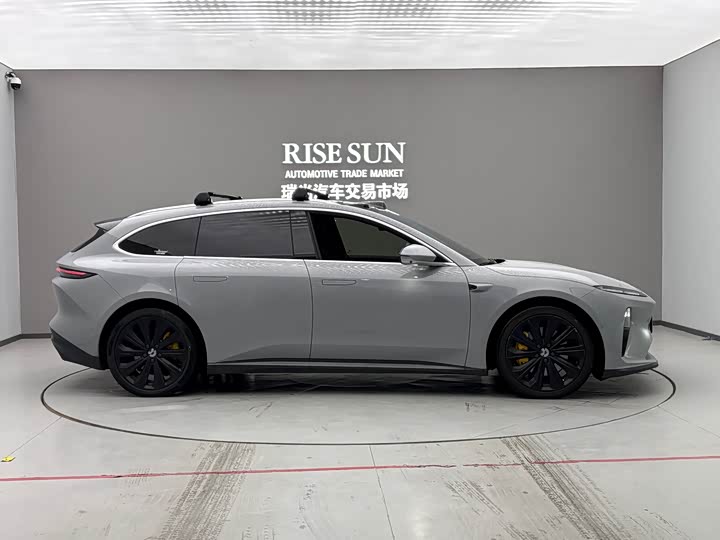 Фото 4 - Nio ET5T