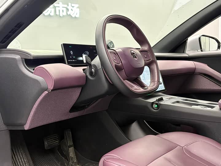 Фото 9 - Nio ET5T