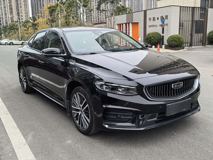 Фото 3 - Geely Preface