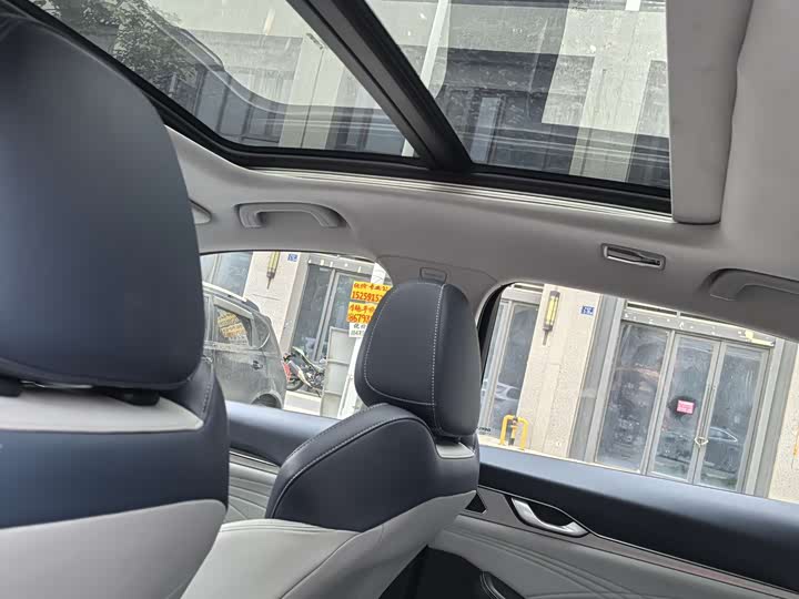 Фото 9 - Geely Preface