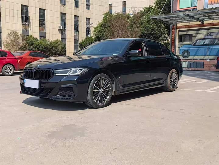 Фото 1 - BMW 5 Series