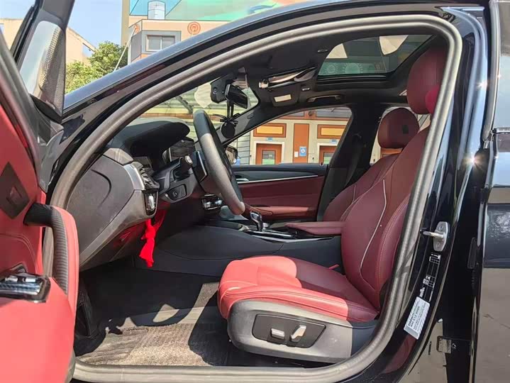 Фото 5 - BMW 5 Series