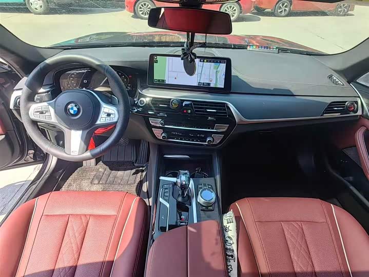 Фото 9 - BMW 5 Series
