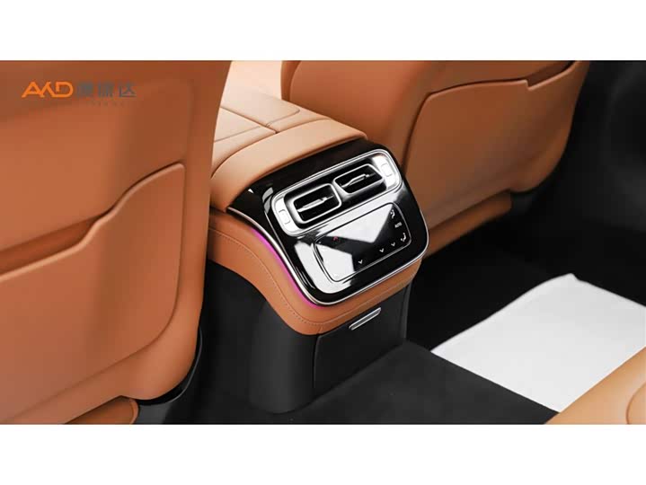 Фото 9 - Mercedes-Benz S-Class