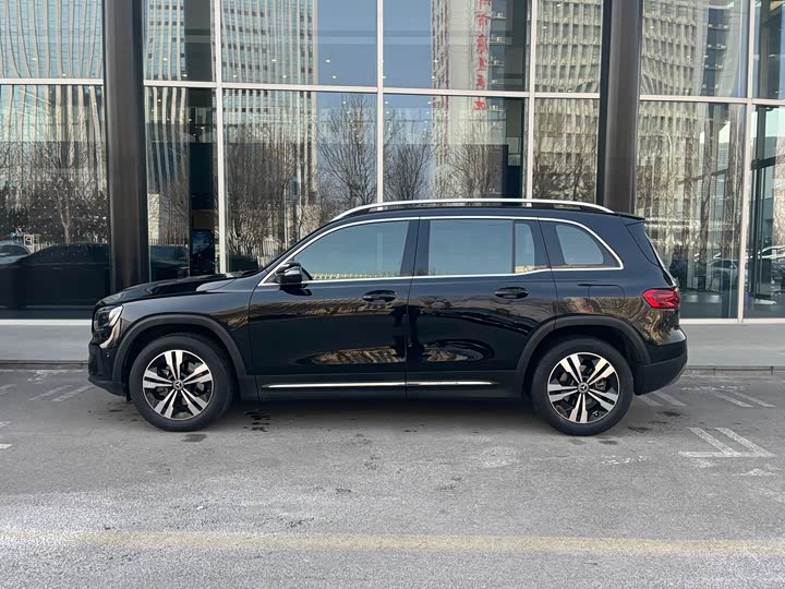 Фото 2 - Mercedes-Benz GLB-Class