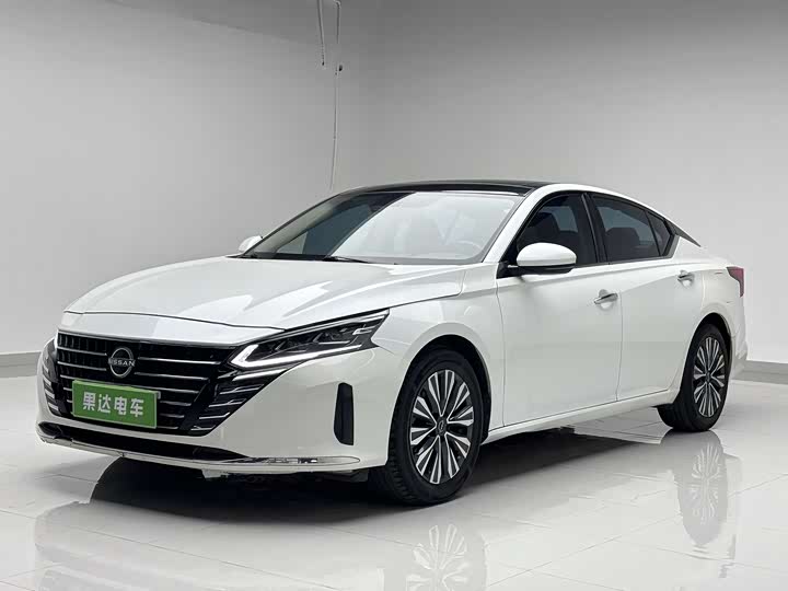 Фото 1 - Nissan Teana