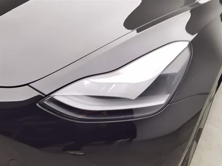 Фото 7 - Tesla Model 3