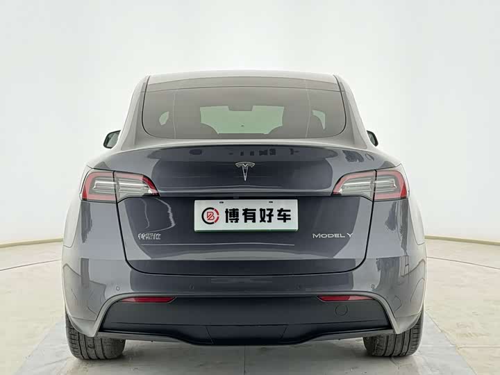 Фото 8 - Tesla Model Y