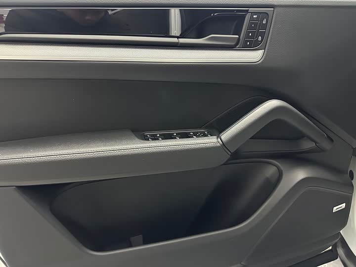 Фото 5 - Porsche Cayenne