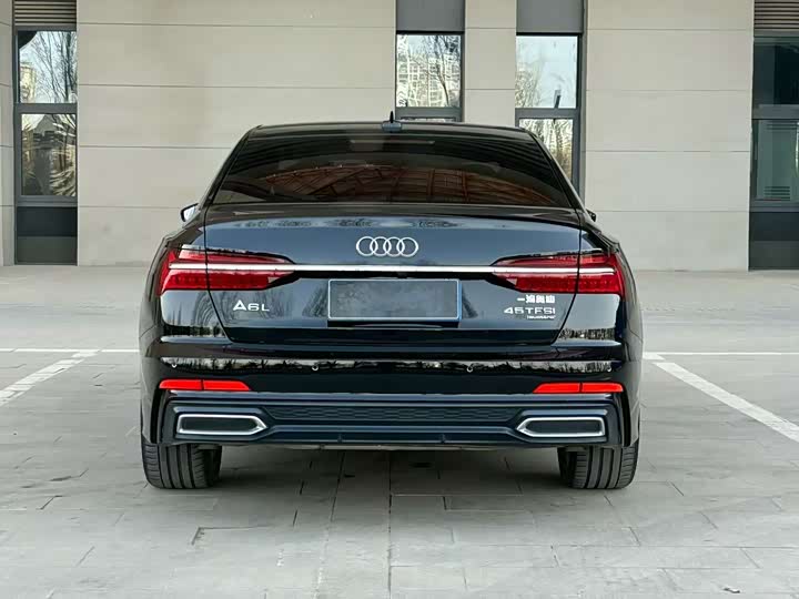 Фото 5 - Audi A6L