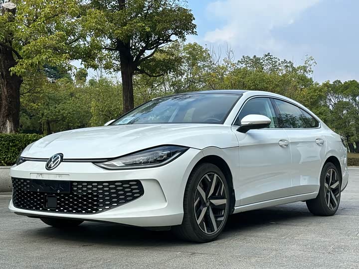 Фото 1 - Volkswagen Lamando L