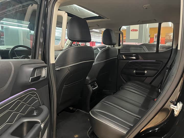 Фото 7 - Tank 300