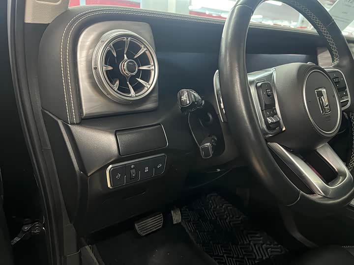 Фото 9 - Tank 300