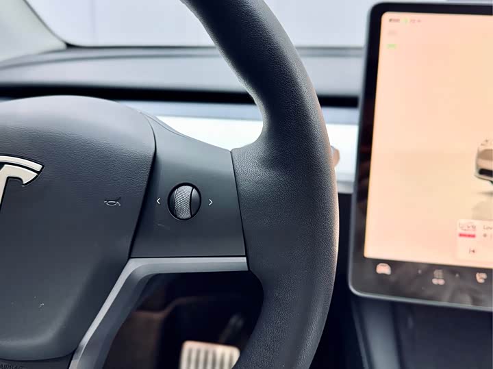 Фото 4 - Tesla Model Y