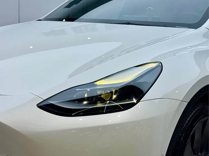 Фото 8 - Tesla Model Y