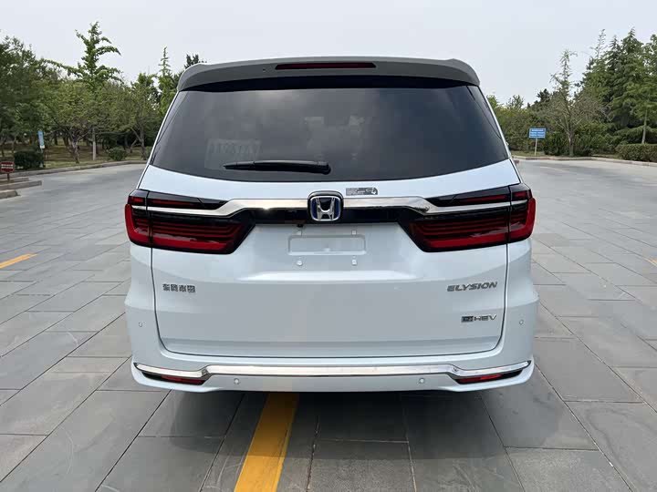 Фото 7 - Honda Elysion
