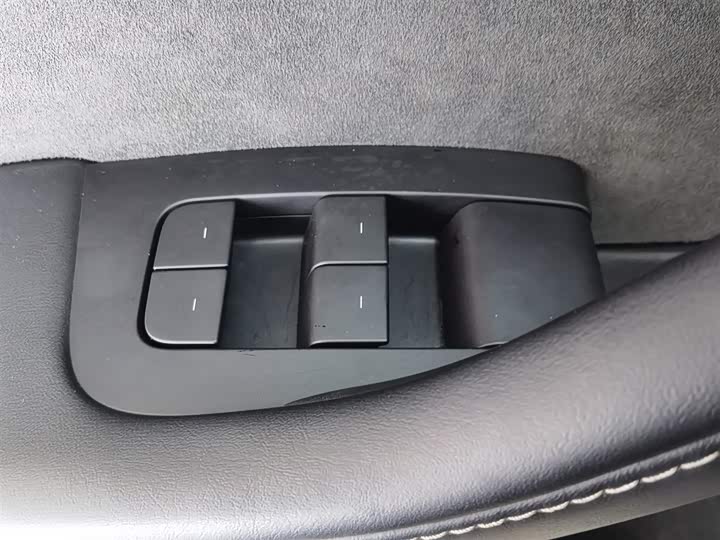 Фото 9 - Tesla Model Y