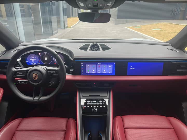 Фото 8 - Porsche Macan EV