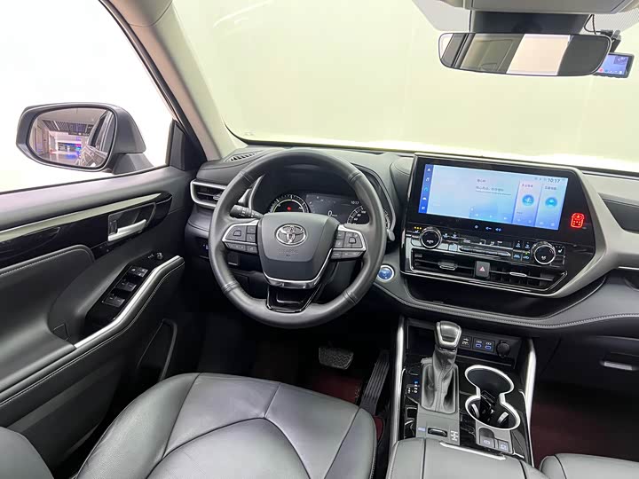 Фото 9 - Toyota Highlander