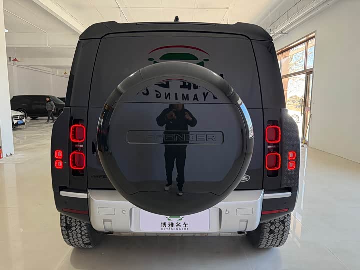 Фото 4 - Land Rover Defender