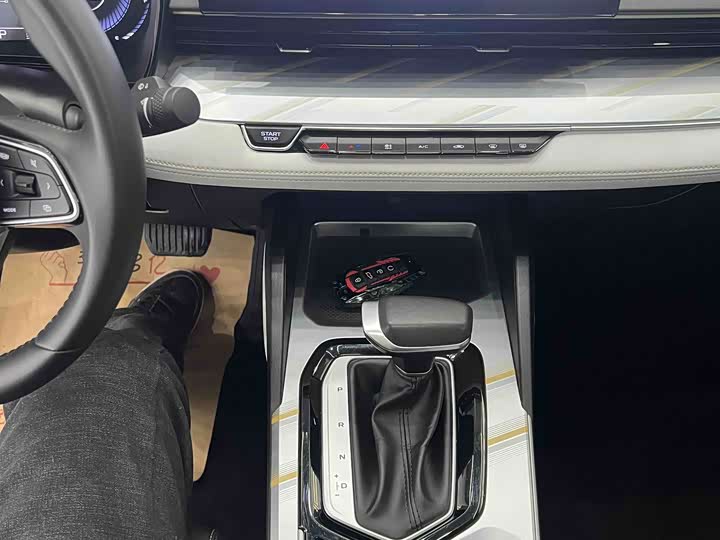 Фото 3 - Geely Emgrand L