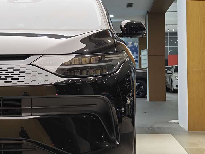 Фото 2 - Leapmotor C11