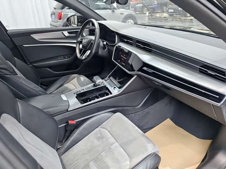 Фото 7 - Audi A6L