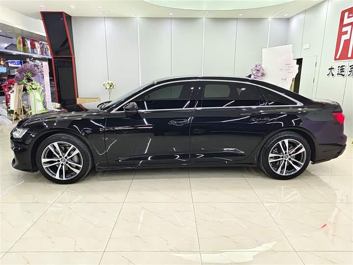 Фото 9 - Audi A6L