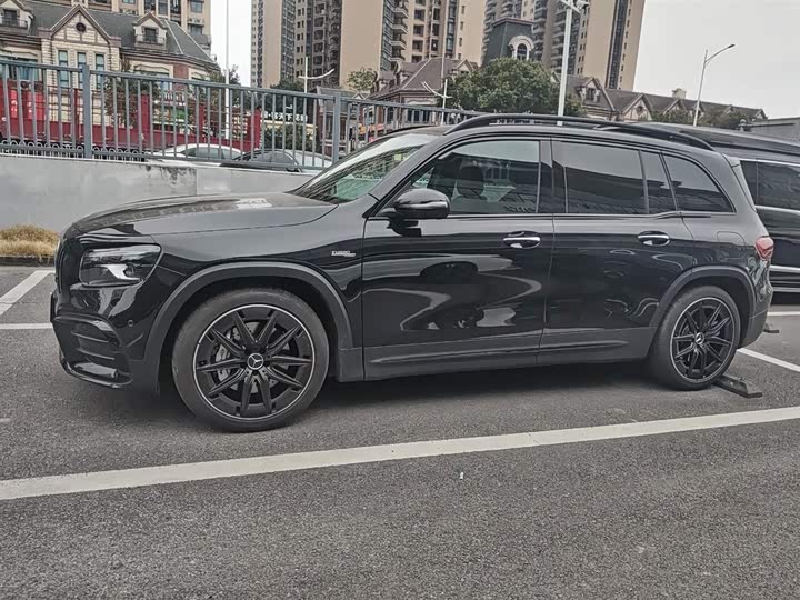 Фото 2 - Mercedes-Benz GLB-Class AMG