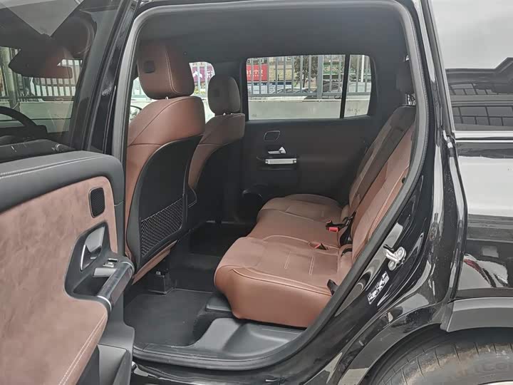 Фото 5 - Mercedes-Benz GLB-Class AMG