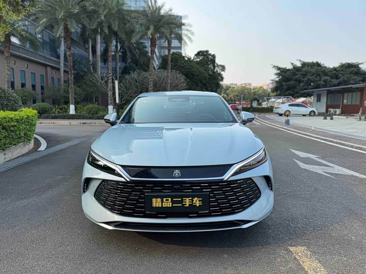 Фото 2 - BYD Qin L