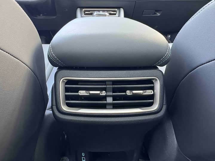 Фото 8 - BYD Qin L