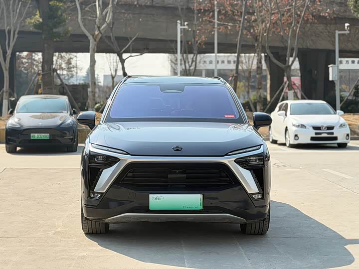 Фото 2 - Nio ES8