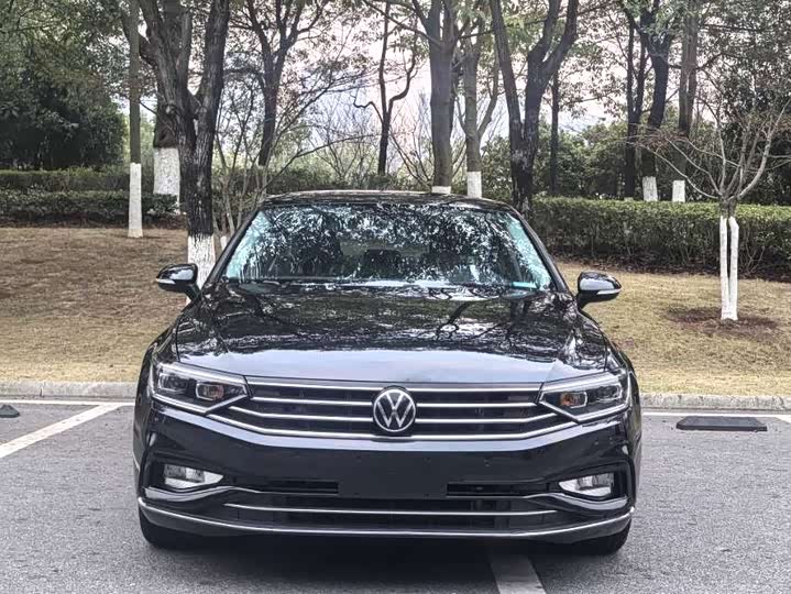 Фото 2 - Volkswagen Magotan