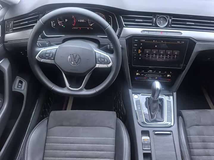 Фото 7 - Volkswagen Magotan