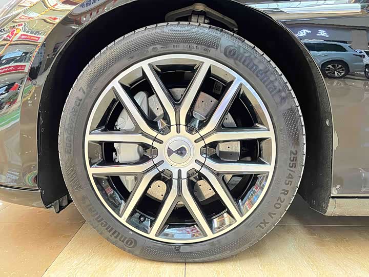 Фото 3 - Denza Z9