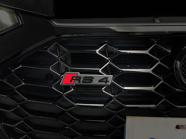 Фото 8 - Audi RS 4