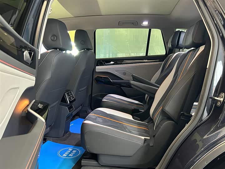 Фото 5 - Volkswagen ID.6 Crozz