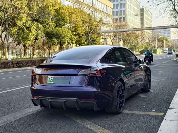 Фото 5 - Tesla Model 3