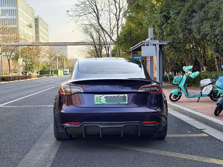 Фото 6 - Tesla Model 3