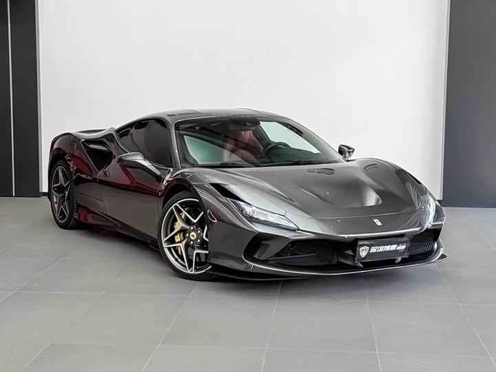 Фото 2 - Ferrari F8