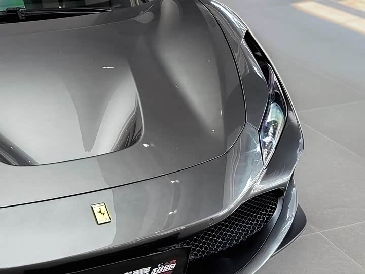 Фото 3 - Ferrari F8