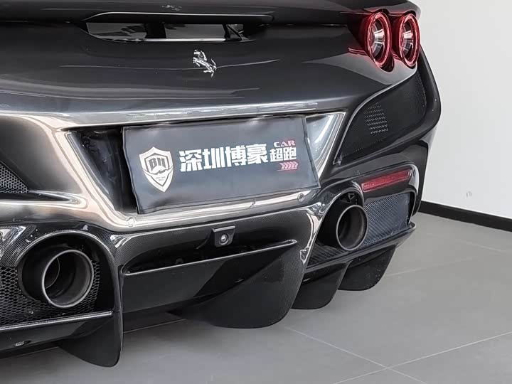 Фото 6 - Ferrari F8