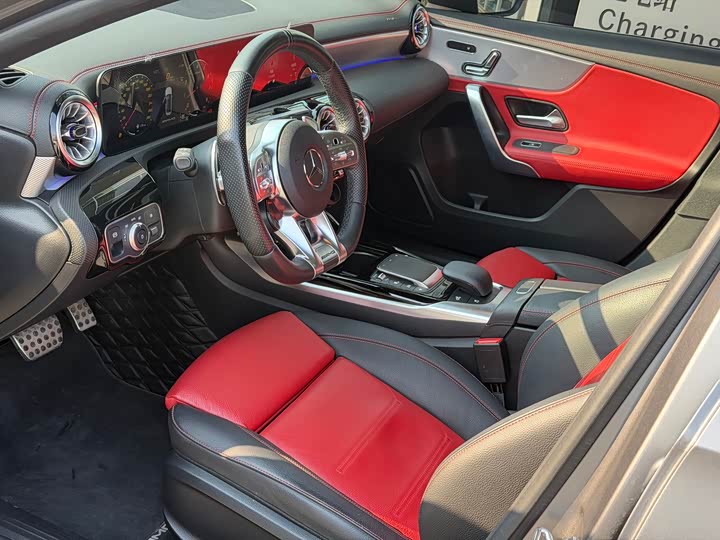 Фото 8 - Mercedes-Benz A-Class AMG