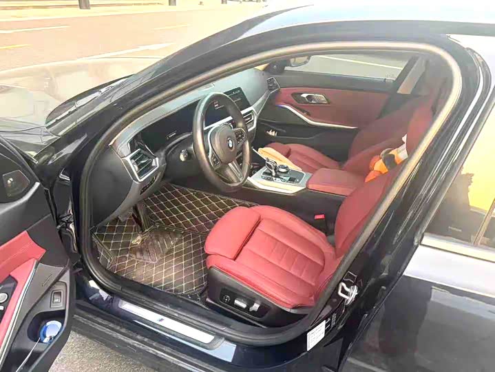 Photo 5 - BMW 3 Series