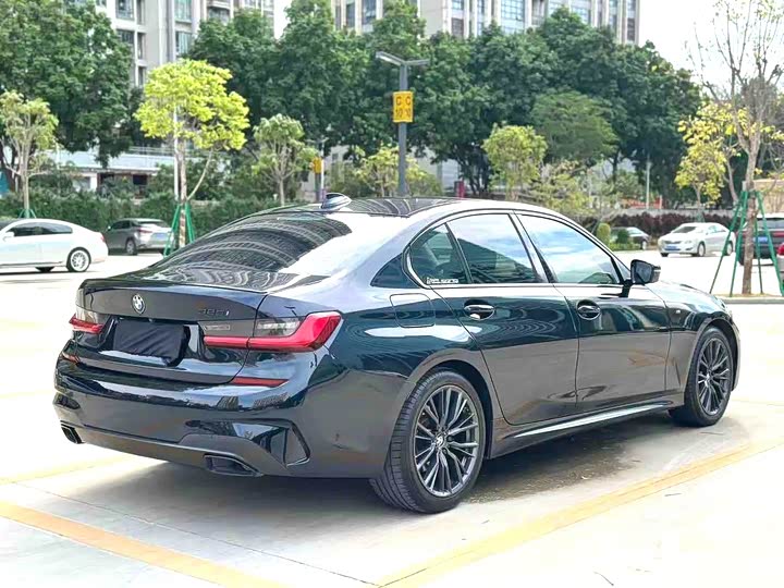 Photo 7 - BMW 3 Series