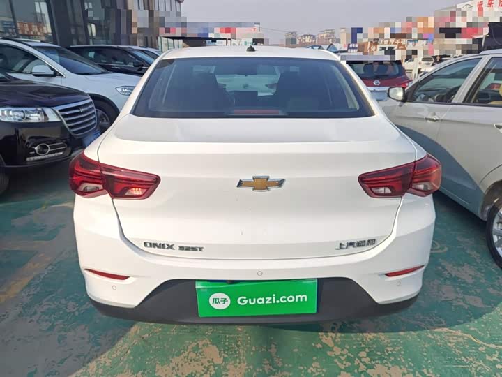 Фото 6 - Chevrolet Onix (Cavalier)