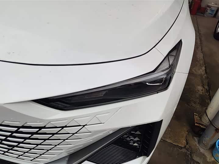 Фото 5 - Changan UNI-V