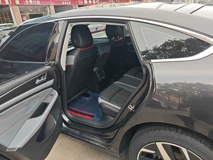 Фото 8 - Volkswagen Lamando L