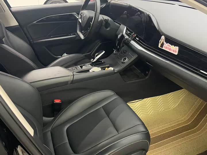 Фото 7 - Bestune B70